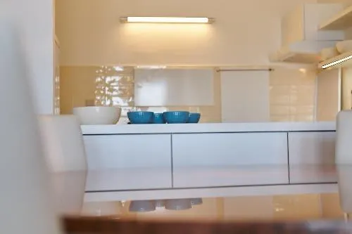 Lecomte - The Shoreline Collection 6 Apartment *