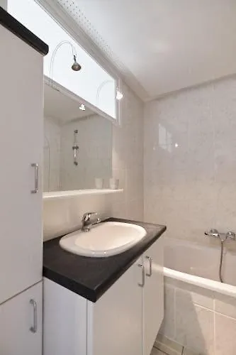 Apartment Lecomte - The Shoreline Collection 6 *